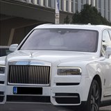 Leo Mare si podil nov vz. Po sporcch zvolil nov SUV Rolls-Royce...