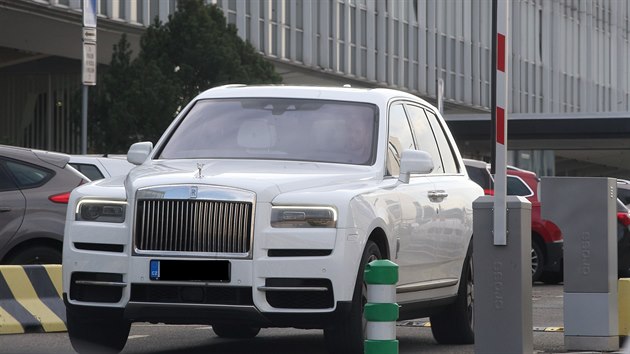 Leo� Mare� si po�ídil nový v�z. Po spor�ácích zvolil nové SUV Rolls-Royce...