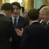 Trudeau, princezna Anna a Boris Johnson drbou o Trumpovi.