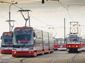 Tramvaje koda 15T dlají Praze zatím samé starosti. Stály pitom kolem dvaceti...