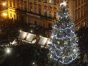 Zábr na vánoní trhy na Staromstském námstí v Praze.