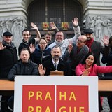 Také pražský magistrát se zapojil do charitativní akce Movember.