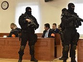 Soud s obalovanými z vrady Kuciaka a Kunírovou.