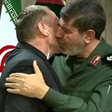Íránci oplakávají smrt generála Solejmáního