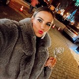 Modelka a blogerka Bra Kotalkov peje astn nov rok.
