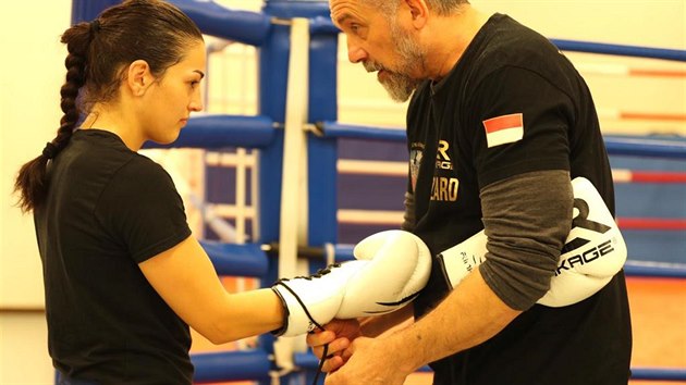 Aktuáln� trénují v Monaku.