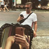 Agáta Prachařová a její přítel si v Thajsku opravdu „užívají“. S mobilem v...