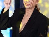 Monika Bagárová je thotná a proklat sexy.