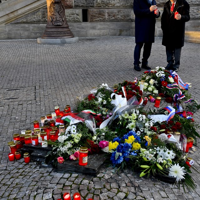 Pedseda Sentu Jaroslav Kubera (vpravo) a mstopedseda Sentu Ji Oberfalzer...