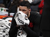okovaní hrái Houston Rockets se dozvdli o úmrtí Kobeho Bryanta.