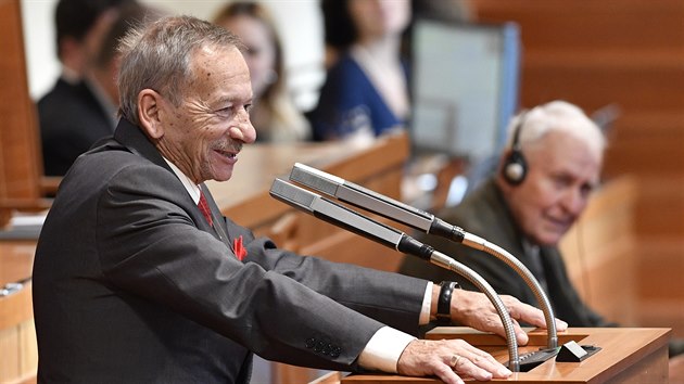 Pedseda Senátu Jaroslav Kubera (na snímku ze 14. listopadu 2018) zemel náhle...