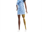 Panenka Barbie s koní nemocí vitiligo