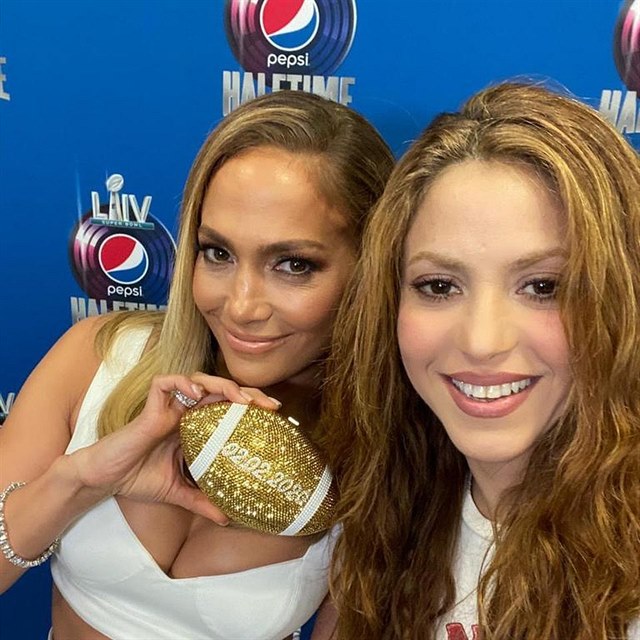 Jennifer Lopez a Shakira ped vystoupenm na Super Bowl 2020.