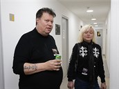 Timo Tolkki vzal Dominiku Gottovou na koncert heavy metalové kapely HammerFall....