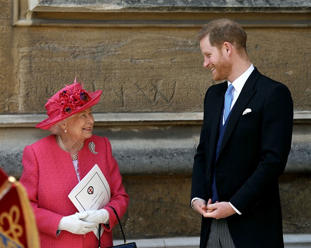 Princ Harry a královna Albta