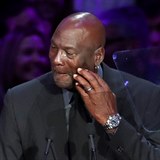 Michael Jordan se během své řeči rozplakal.