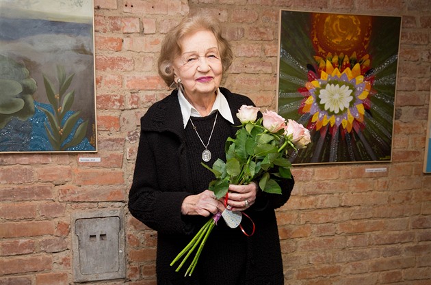 Blanka Bohdanová slaví 90. narozeniny. I díky malování se drí ve skvlé...