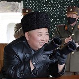 Kim Čong-un byl s odpalem pěti balistických střel nadmíru spokojen.