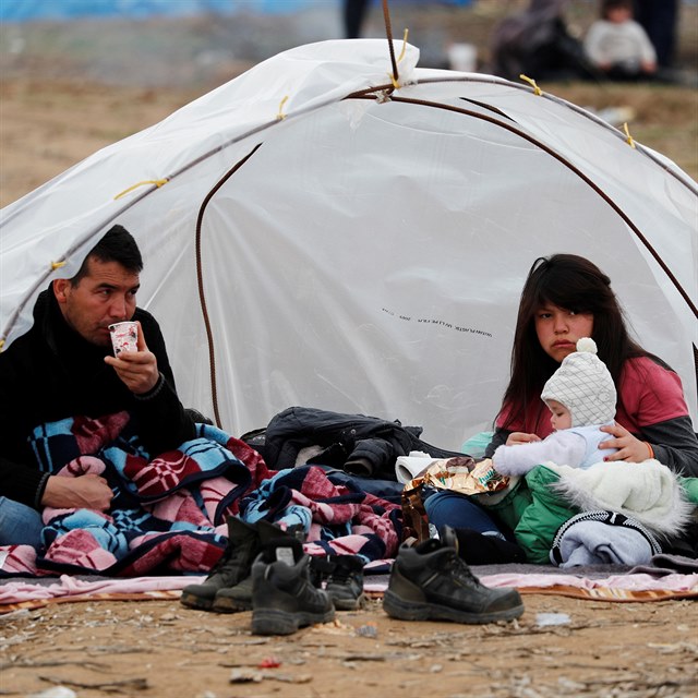 Migranti stanuj nedaleko hranic.