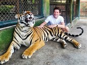 Pavel Callta se vyfotil s tygrem, který by ho za normálních podmínek bhem...