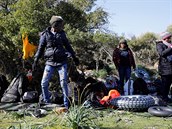 Migranti žijí v táboře Moria na ostrově Lesbos v děsivých podmínkách. Mezi nimi...