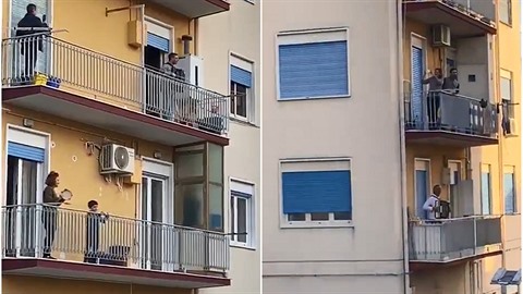 Italové zpívají a tancují na balkónech.