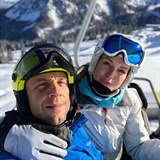 Manželé Petra a Roman Vojtkovi na dovolené na horách