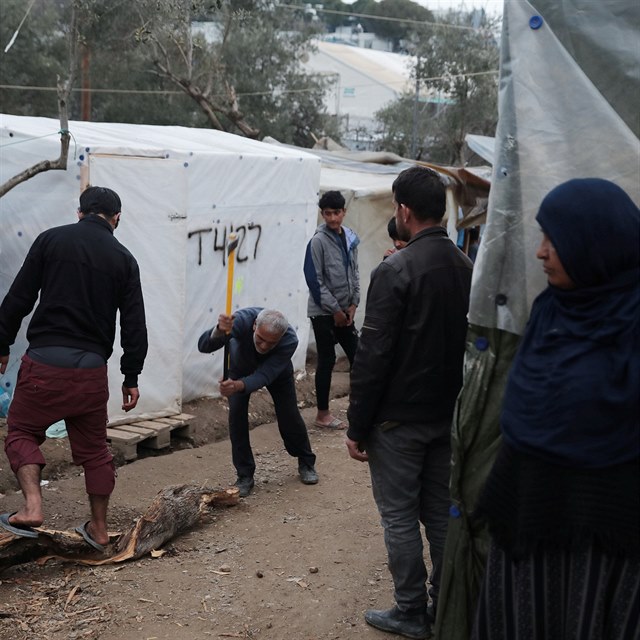 Na ostrov Lesbos se objevil koronavirus. Pokud se roz do uprchlickho...