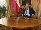 Prezident Zeman se opel do Hruínského.