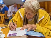 Dana Zátopková se doila 97 let. Zemela 13. bezna 2020.