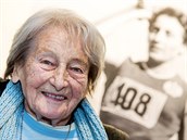 Dana Zátopková se doila 97 let. Zemela 13. bezna 2020.