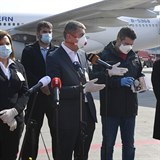 První letadlo se zdravotnickým materiálem z Číny přiletělo 20. března 2020 na...
