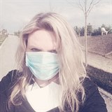 Jana Peterková tvrdí, že byla napadena hackerem a že video o koronaviru je...