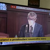 Televizn penos schze Poslaneck snmovny v Praze, kter 7. dubna 2020...