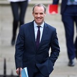 Sympak Dominic Raab te vede Britnii namsto nakaenho Borise Johnsona.