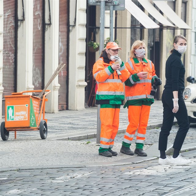 Lidsk solidarita nezn mez.