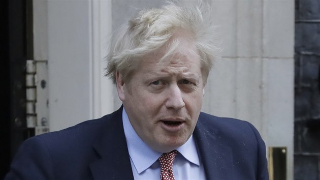 Zdravotn stav britskho premira Borise Johnsona, kter byl kvli nemoci covid-19 v nedli pijat v jedn z londnskch nemocnic, se bhem dnenho odpoledne zhoril.