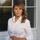 Melania Trumpov, jako vdy pvabn a elegantn