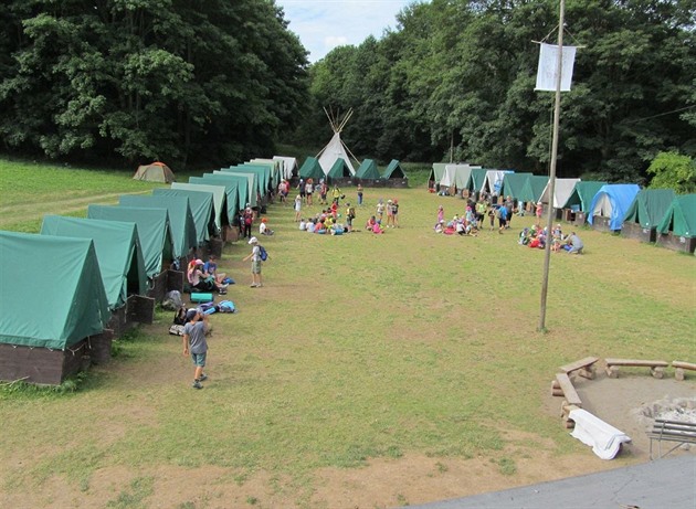 Letní tábory jsou i po zdražení téměř plné. Rodičům pomáhají příspěvky