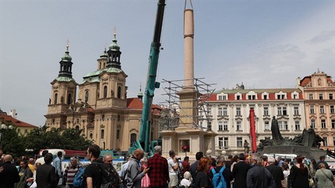 Mariánský sloup v Praze stojí zase tém po tvrt století. Podle nkterých vak...