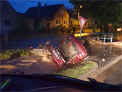 ást Olomouckého kraje zasáhly v noci na pondlí lokální povodn, s následky...