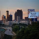 Atlanta zažívá další vlnu demonstrací hnutí Black Lives Matter. Policisté už...