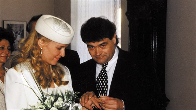 Vendula Svobodov na svatb se skladatelem Karlem Svobodou
