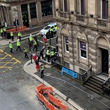 Útočník ubodal v centru Glasgow tři lidi. Policie ho na místě zastřelila.