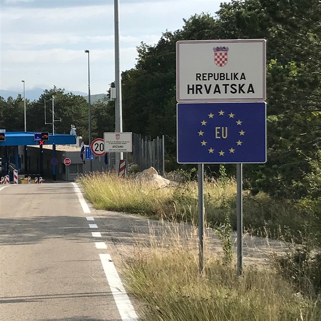 Uzavře Slovinsko hraniční přechody s Chorvatskem? Pro turismus by to byla velká...