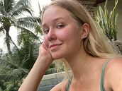 Anastasia Tropitsel zemela na Bali.
