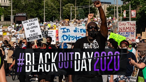 Blackoutday 2020 má černochy přimět k bojkotu ekonomiky ve Spojených státech.