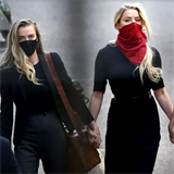 Amber Heard přichází k soudu