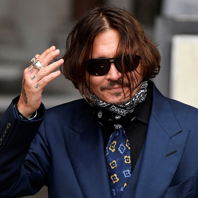 Johnny Depp kyne davm.