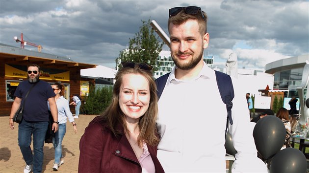 Pavlína a Martin Lubojatzky vyrazili spole�n� na slavnostní otev�ení Terasy...